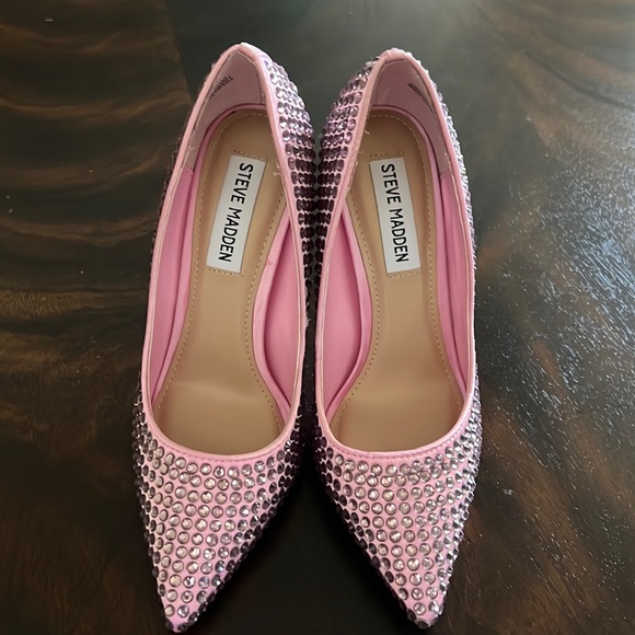 Steve Madden Vala-R Rhinestone Embellished Stiletto Pumps. - Picture 4 of 14